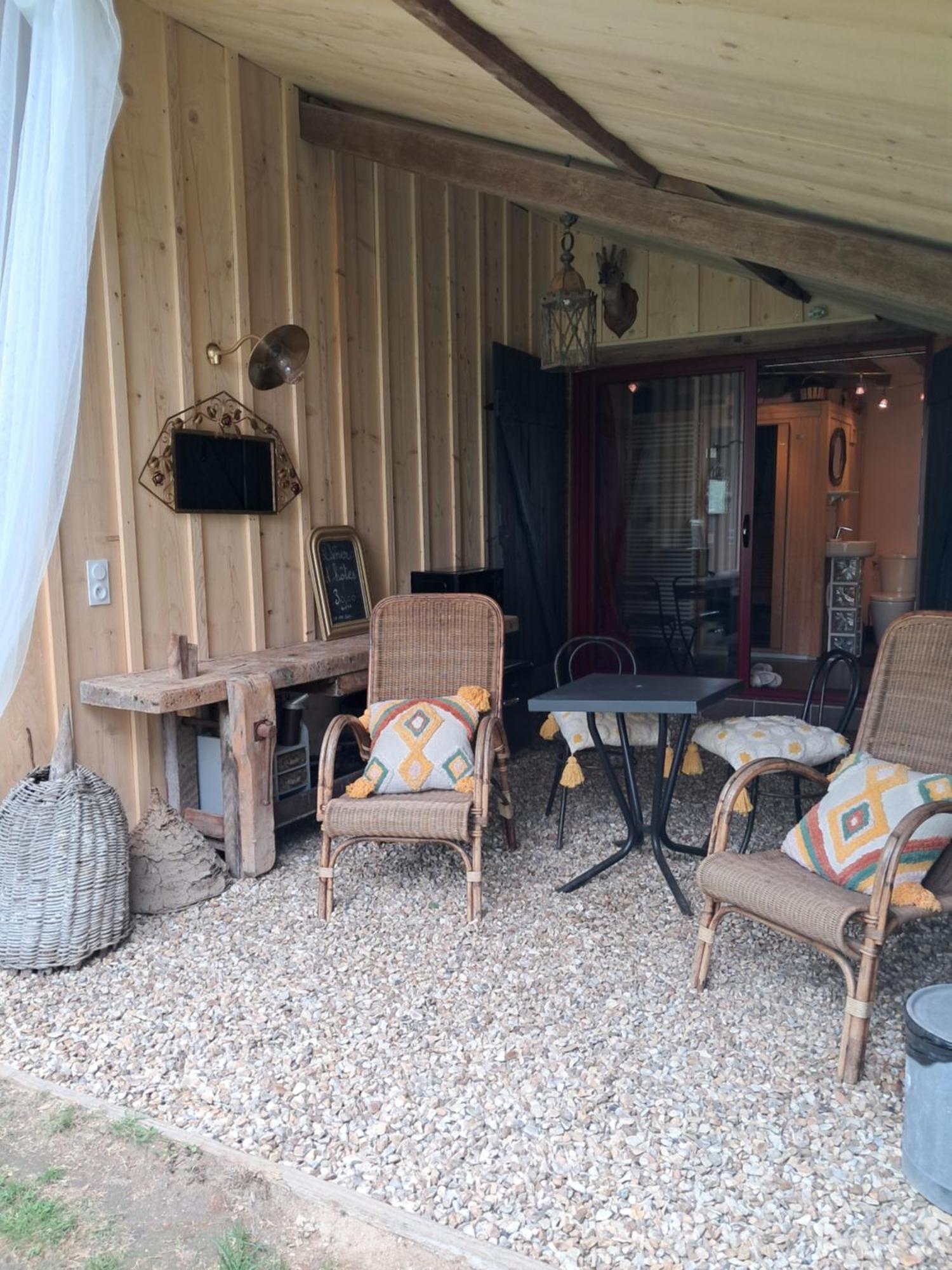 Le Buisson De La Gariole Bed and Breakfast Aubigny-sur-Nère Kamer foto